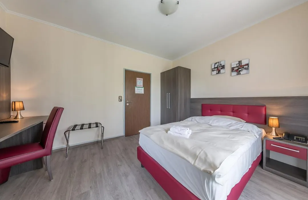 Klein Frankfurt Hotel 3*